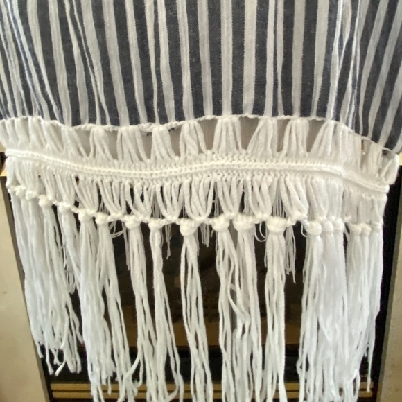 Steve Madden Oversized Striped‎ Fringe Top - Picture 5 of 12